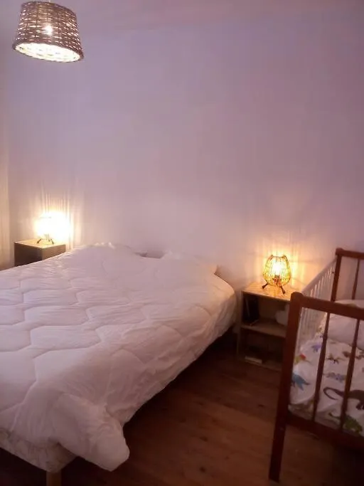 Champeix, Maison Confort 6 Personnes 0*, Champeix